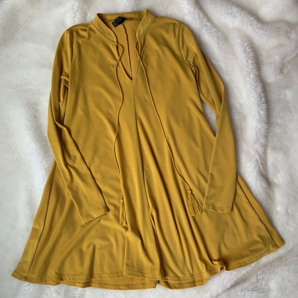 Dress - Picture 4 of 4